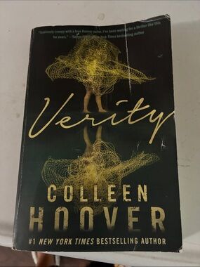 Verity by Colleen Hoover - Black & Gold Paperback